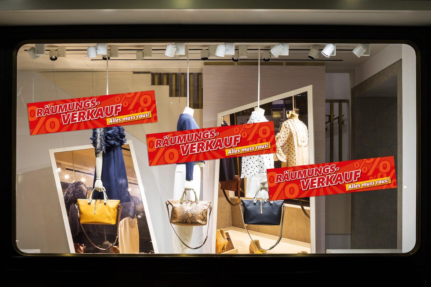 XXL Aufkleber Räumungsverkauf Alles muss Raus! Verklebung am Schaufenster